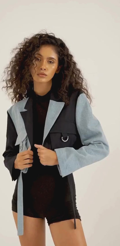 Cropped contrast blazer